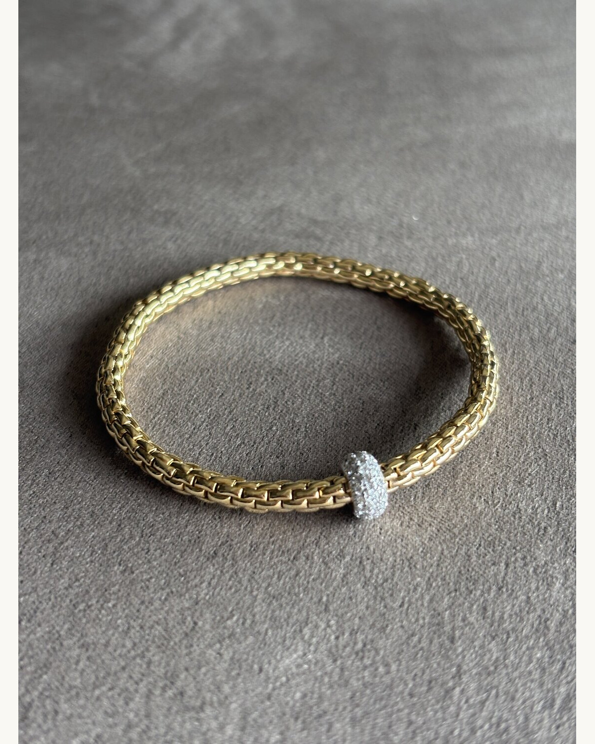 Gold Bracelet with Diamond Rondelle